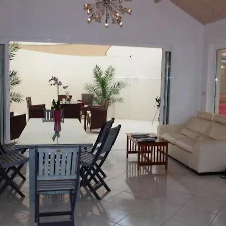 Hébergement de vacances House T4, Tout Confort, A Deux Pas De La Plage Et Du Port De Plaisance *